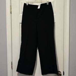LOFT slim wide-leg crop pants, size 4, curvy fit. Black